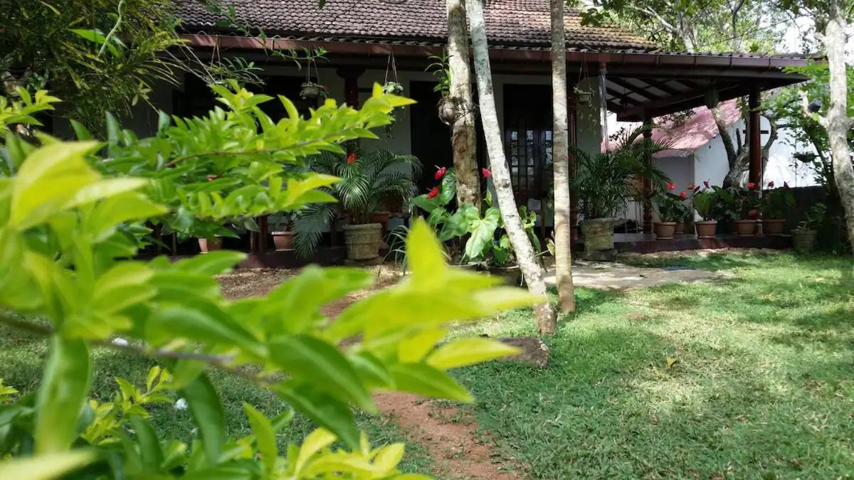 Kurunduwatta Villa Mirissa Exterior photo